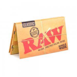 Raw Classic Single Wide Rolling Papers.